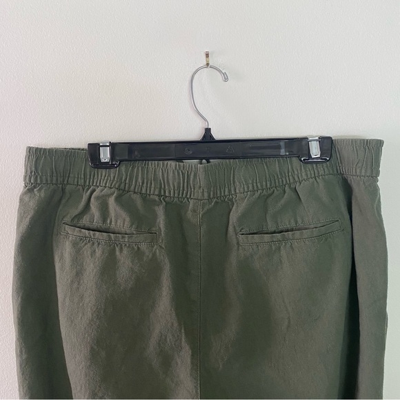 Old Navy | Linen-Blend Cropped Pant - Picture 8 of 11